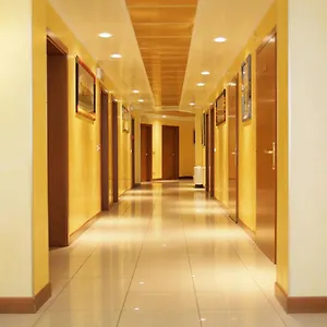 verificați disponibilitatea